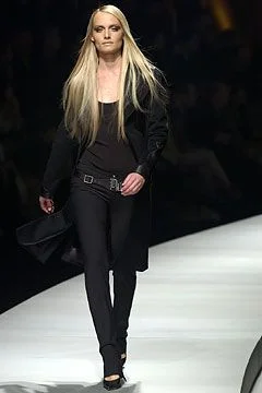 Look 16